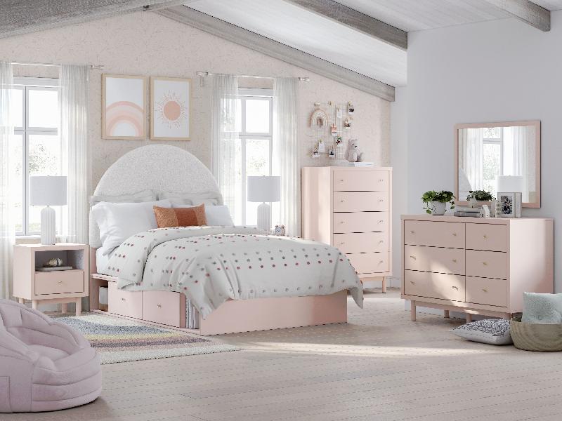 Image of Wistenpine - 8 Pc. - Dresser, Mirror, Full Upholstered Panel Bed With Side Storage, 2 Nightstands - Blush