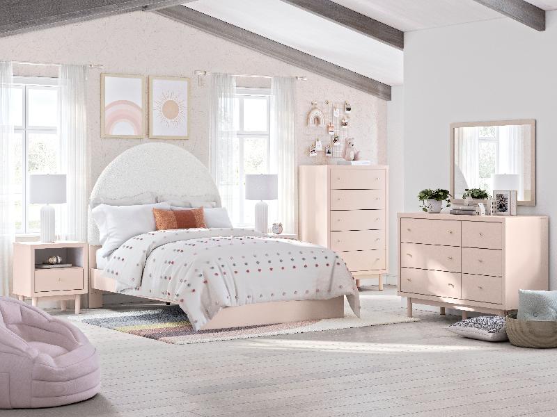 Image of Wistenpine - 9 Pc. - Dresser, Mirror, Chest, Full Upholstered Panel Bed, 2 Nightstands - Blush