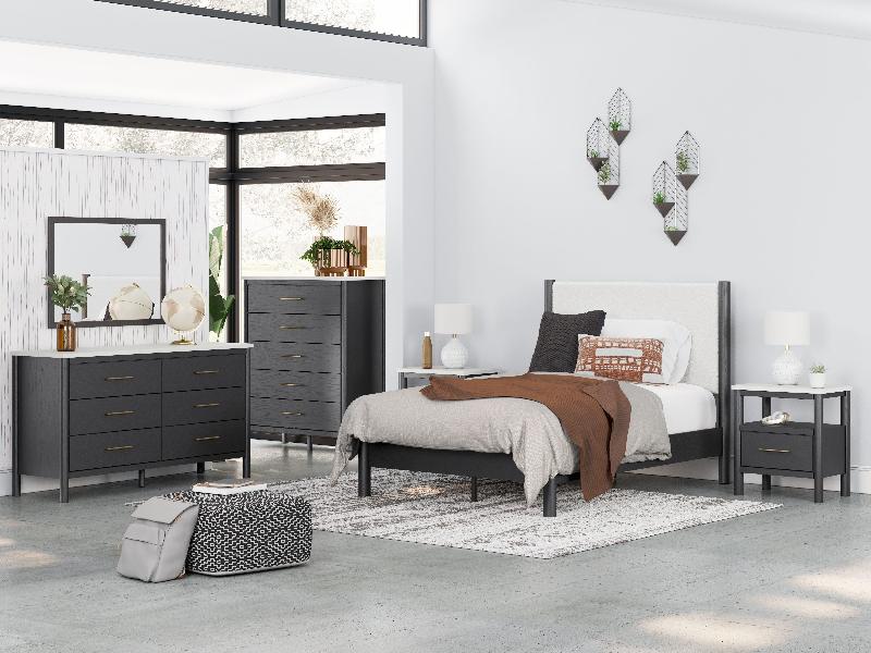 Image of Cadmori - 7 Pc. - Dresser, Mirror, Full Upholstered Panel Bed, 2 Nightstands - Black / White