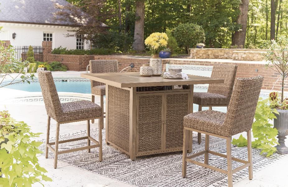 Image of Walton Bridge - 5 Pc. - Square Bar Table W/Fire Pit, 4 Barstools - Driftwood