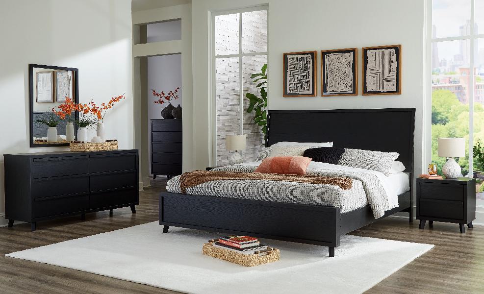 Image of Danziar - 8 Pc. - Dresser, Mirror, King Panel Bed, 2 Nightstands - Black