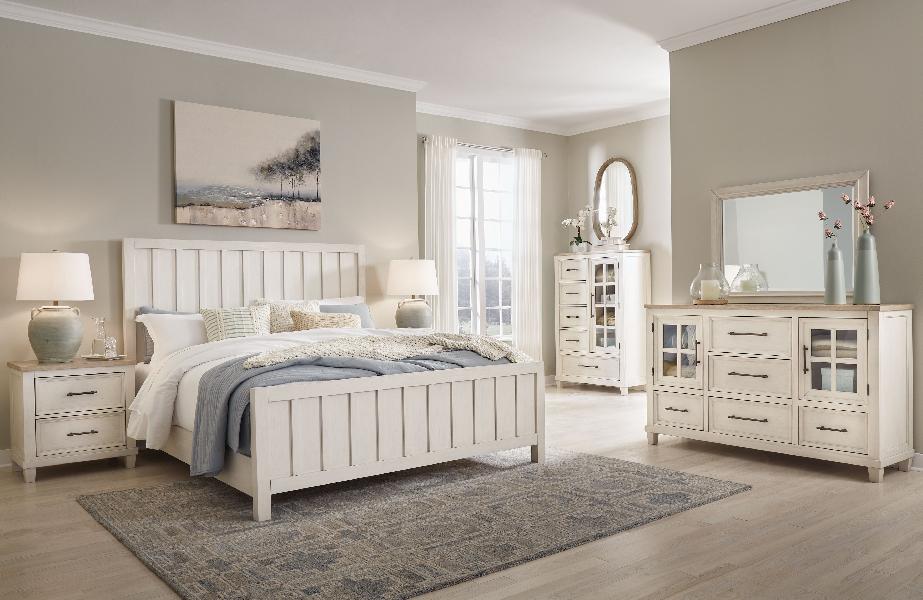 Image of Shaybrock - 7 Pc. - Dresser, Mirror, Chest, Queen Panel Bed, 2 Nightstands - Antique White