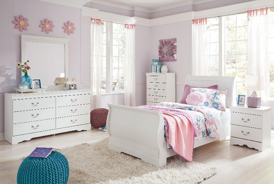 Image of Anarasia - 7 Pc. - Dresser, Mirror, Chest, Twin Sleigh Bed, Nightstand - White