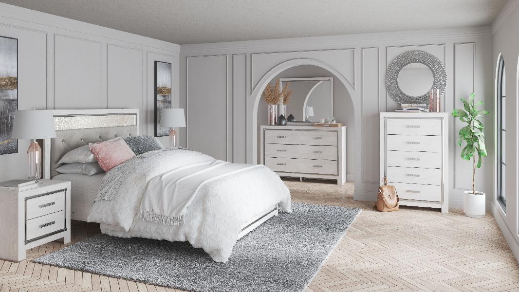 Image of Altyra - 7 Pc. - Dresser, Mirror, Queen Panel Bed, 2 Nightstands - White