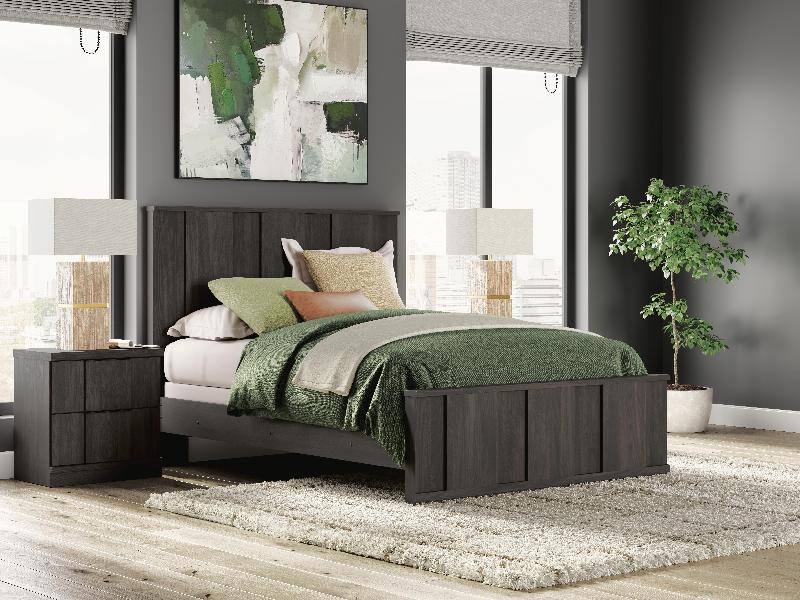 Image of Shaehartin - Queen Panel Bed - Dark Brown